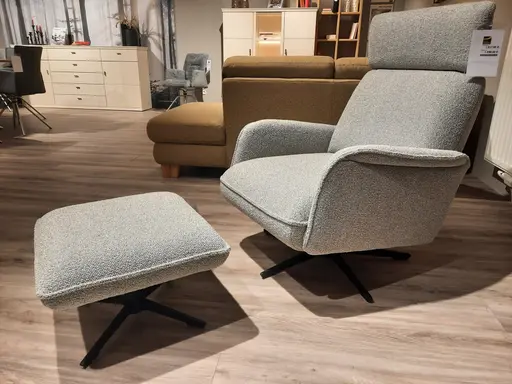 Sessel mit Hocker MR 455